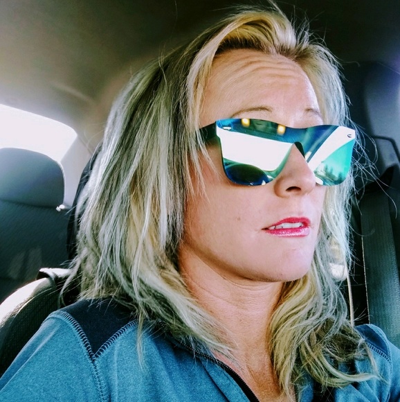 Meet your Posher, Brittany - Picture 1 of 1